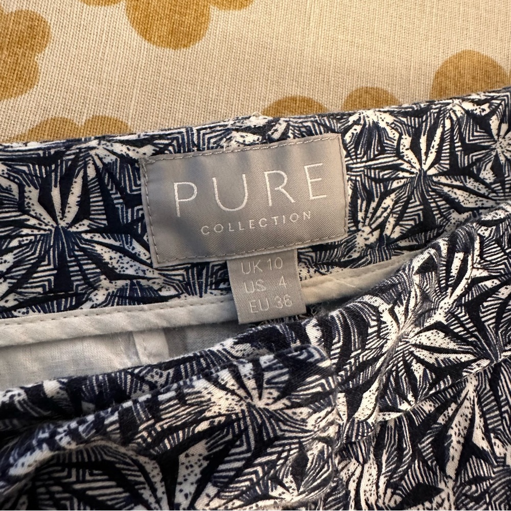 Pure Collection Cropped Pants - Picture 2 of 12